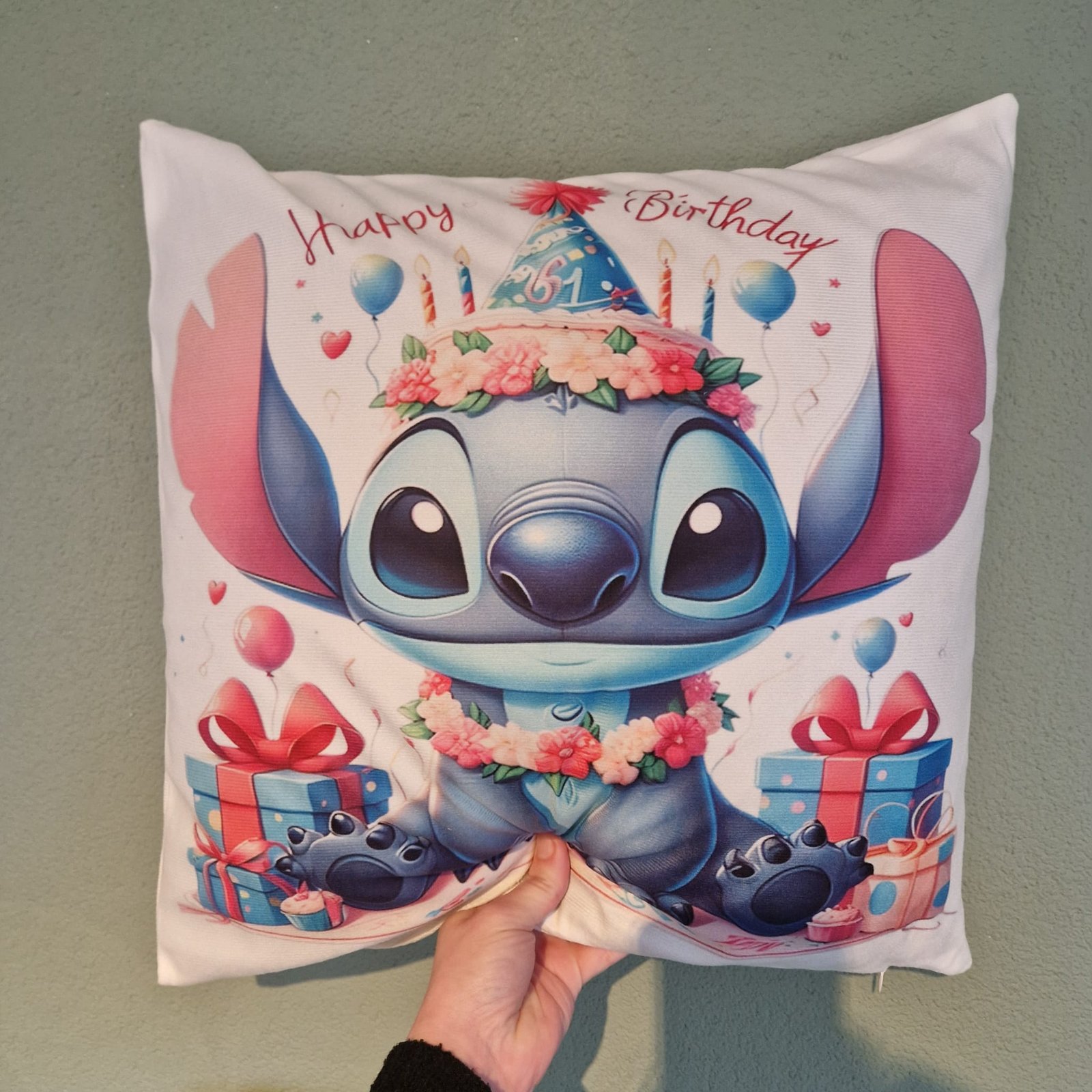 Stitch kussen happy birthday (1)
