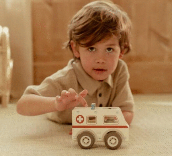 Little Dutch Ambulance FSC (6)