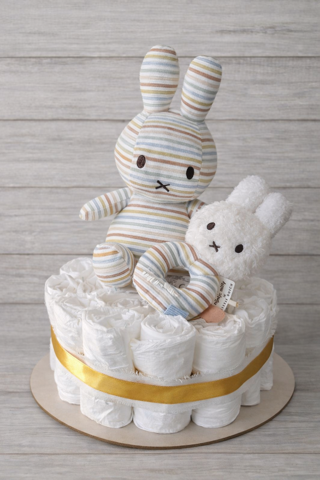 Luiertaart met Nijntje knuffel