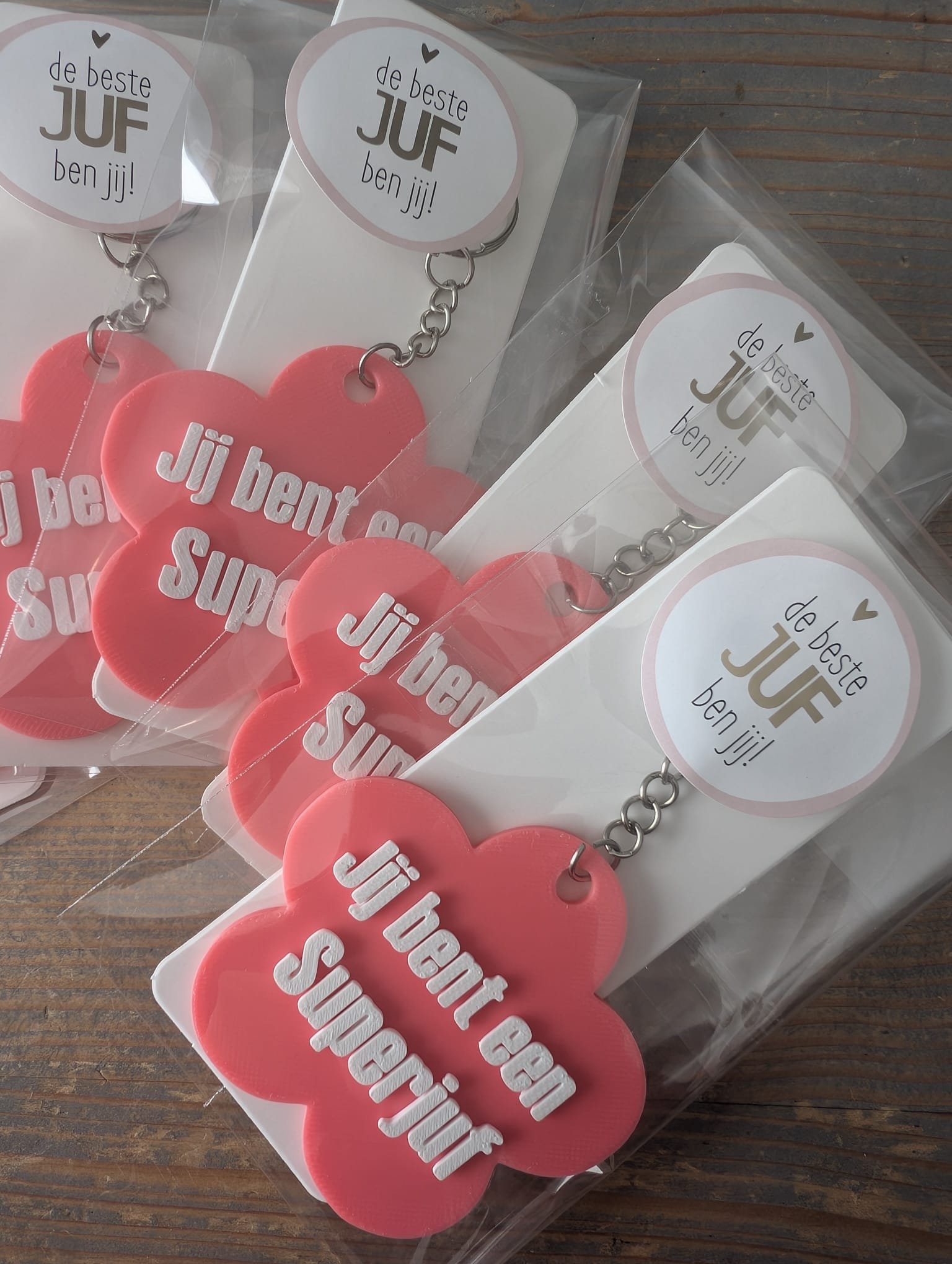 Sleutelhanger “Jij bent een Superjuf” ( Roze) - Afbeelding 5